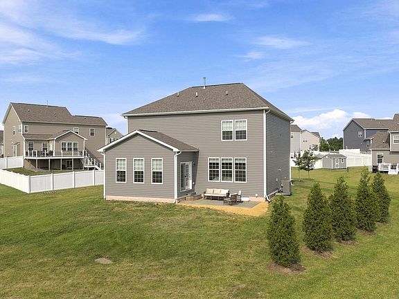 2nd image of 215 Upperville Dr
