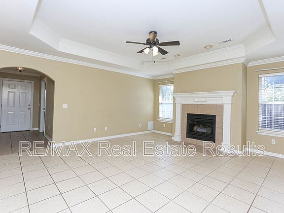 5th image of 3703 SW Carriageway Ave