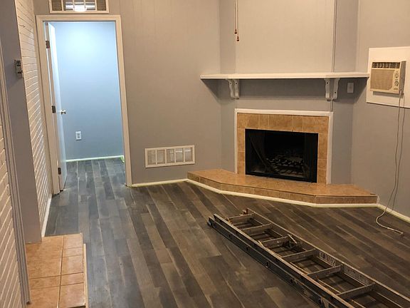 Bonus Room with Closet (Can be used as 4th bedroom or office/study/playroom