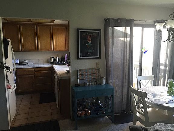 4th image of 744 Dorothy Way