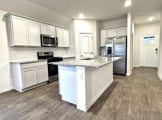 1305 Middleton Grv, Lockhart, TX 78644