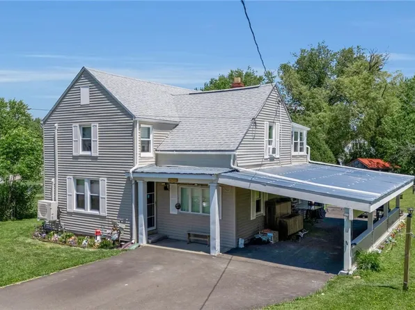 2688 Ferndale Ave, Hamburg, NY 14075