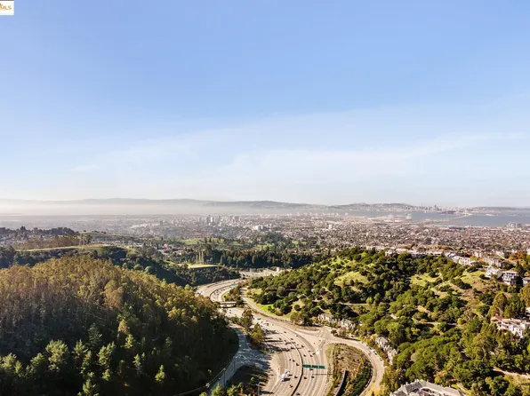 Tunnel Rd, Oakland, CA 94611