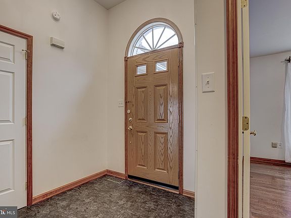 3rd image of 325 Ghaner Dr