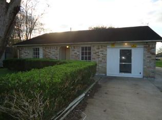 408 Fisher St, West Columbia, TX 77486