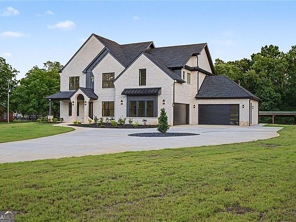 2nd image of 931 Stewart Rd