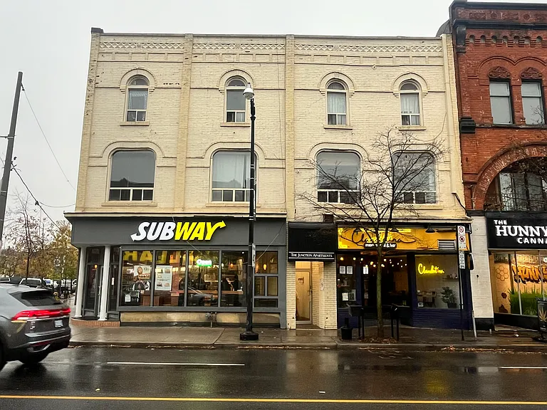 2897 Dundas St W — Photo 9