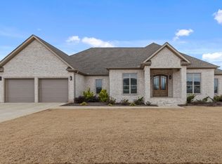 1017 Whippoorwill Cir, Florence, AL 35630