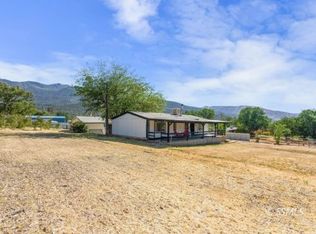 12 Alta Pinos Way, Bodfish, CA 93205