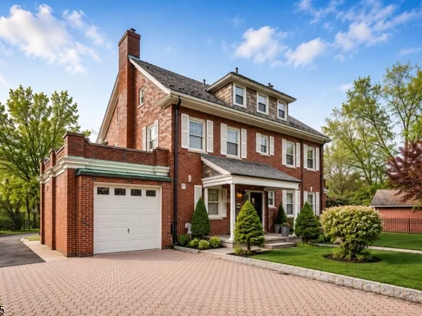 40 Carpenter St, Belleville Twp., NJ 07109