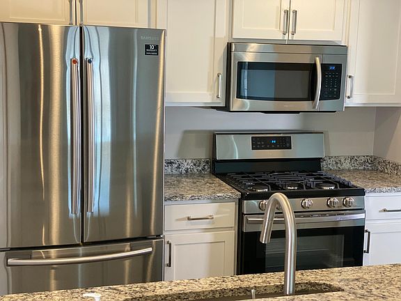 5th image of 8603 Scenicview Dr APT 205