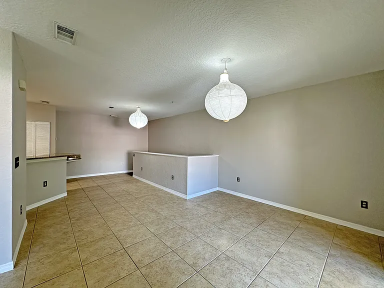 152 SW Peacock Blvd #206 — Photo 5