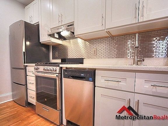 5th image of 606 2nd St #1R
