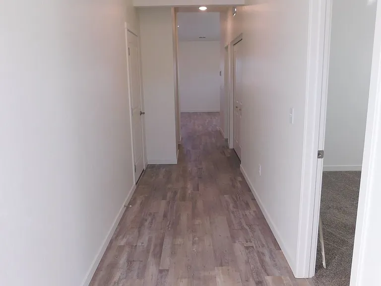 2354 Zion Canyon Ave — Photo 2