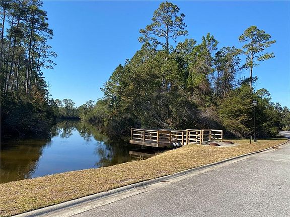 3rd image of 328 Lake Stillwater Dr