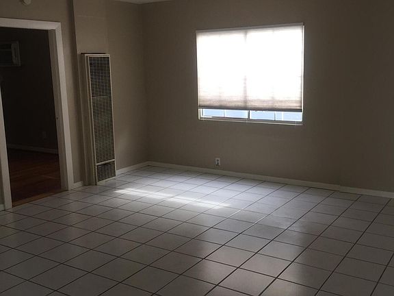 2nd image of 1898 N El Molino Ave