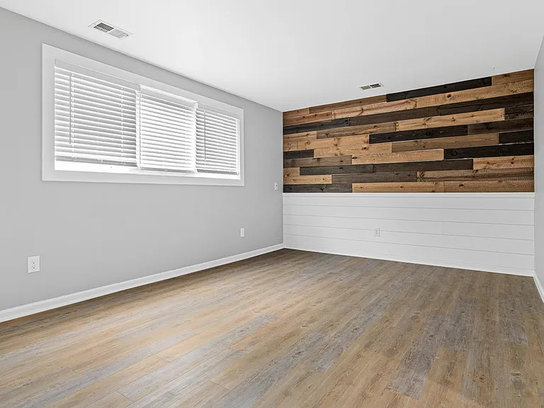 9152 Lexington Ave N #1 — Photo 4