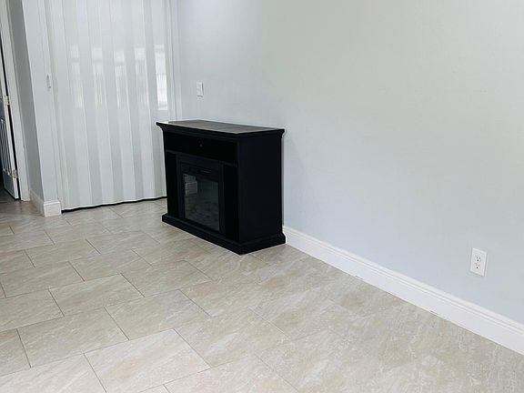 2nd image of 4223 Empire Pl