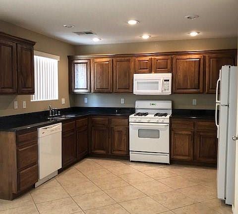 4th image of 1158 Nightmoss Ave