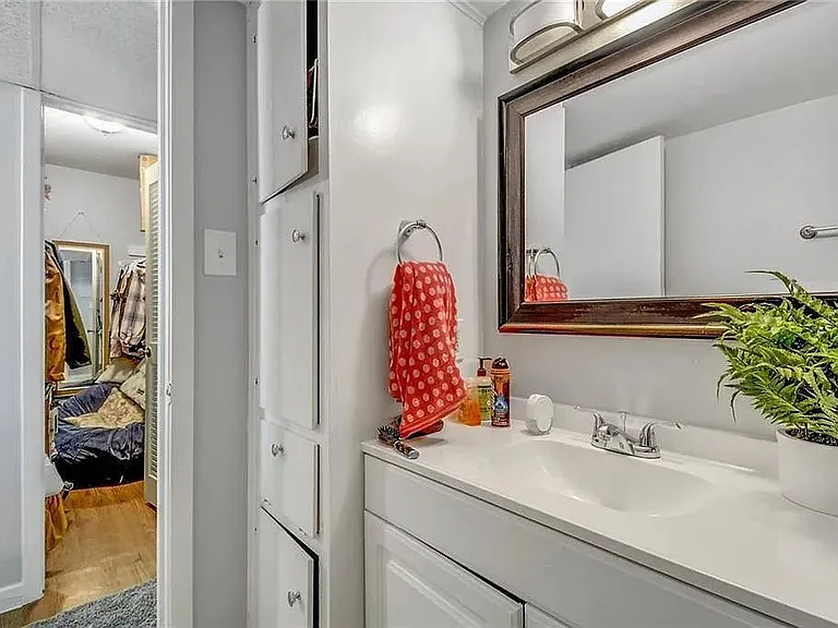 1000 W 26th St #109 — Photo 8