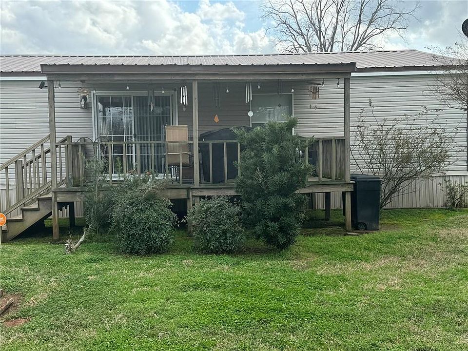 2nd image of 121 Ellen St