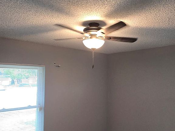 2nd image of 1340 Paradise Ln