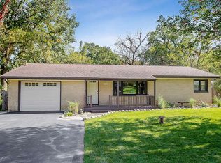 230 Indian Mound Dr, New Lenox, IL 60451