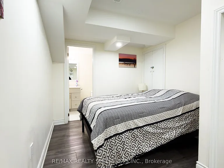 602 Queen Mary Dr #LOWER — Photo 6