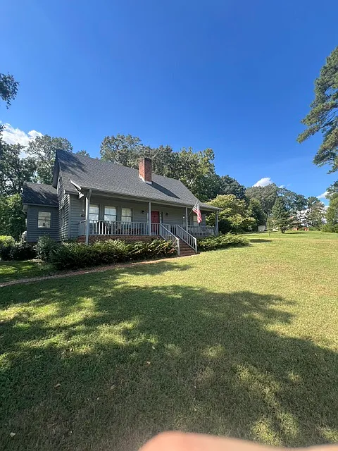 1136 Sanford Rd