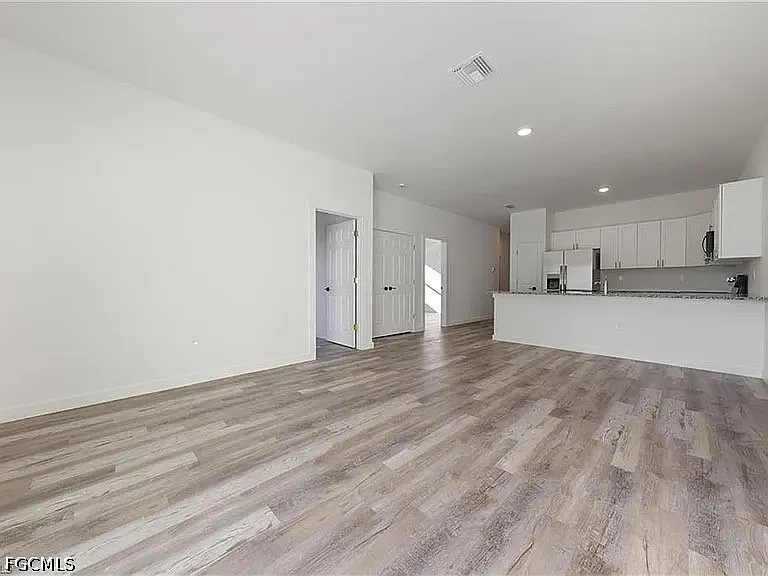 2206 Leda Ave S — Photo 3