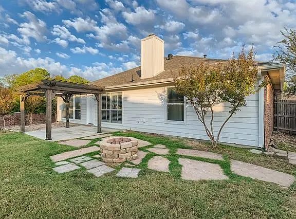 2nd image of 600 Joy Ln