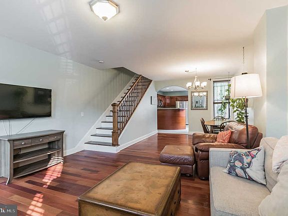 4th image of 2453 Coral St