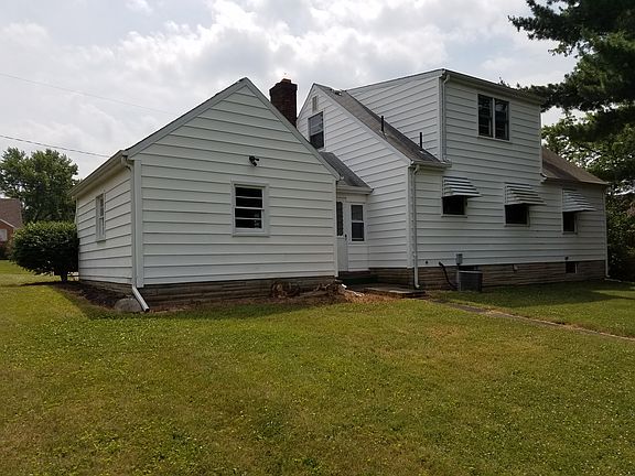 2nd image of 816 N Ward Ave