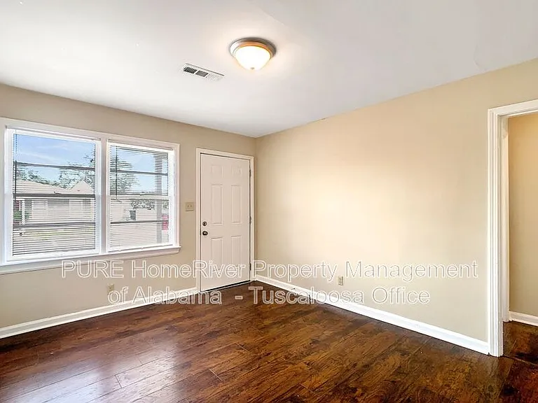 1120 19th St #7 — Photo 3