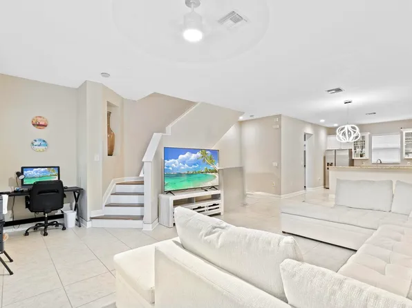 1033 NE 17th Way #2003, Fort Lauderdale, FL 33304