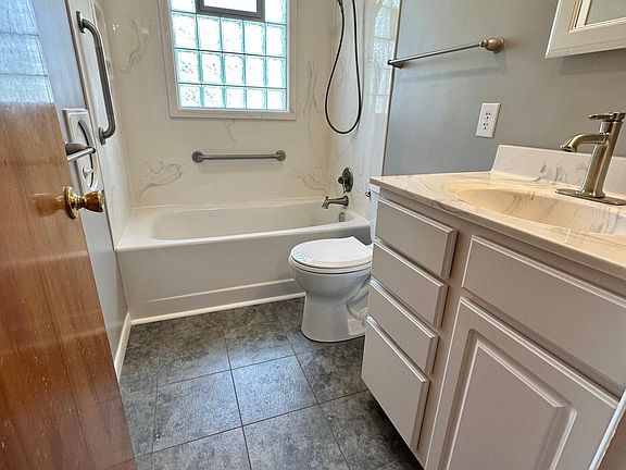 5th image of 1215 35th St NW