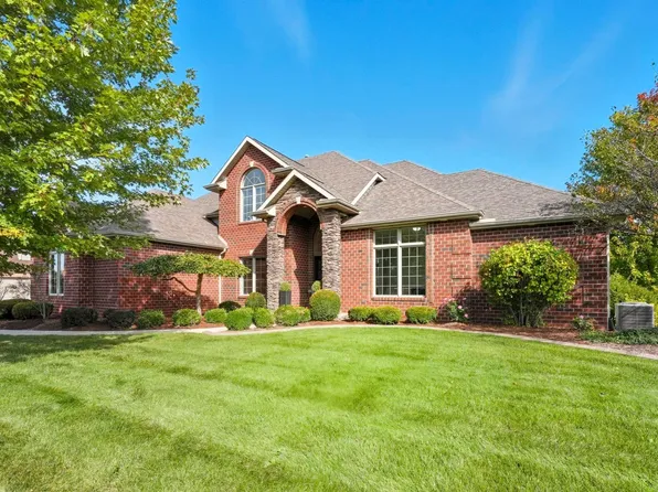 219 Twin Eagles Blvd, Huntertown, IN 46748