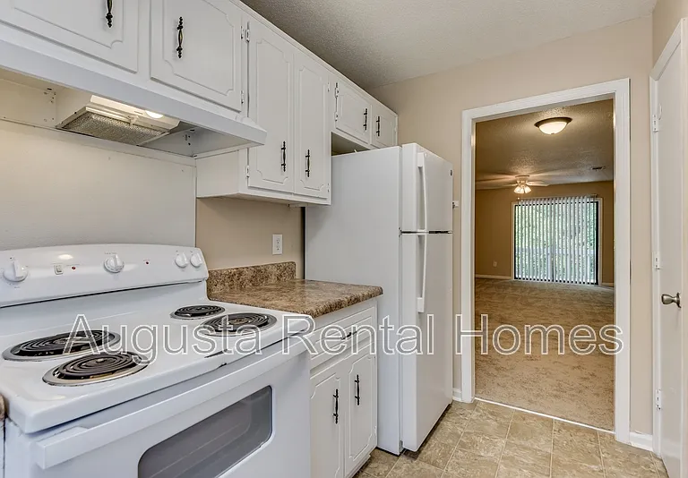 3510 Woodlake Rd #D — Photo 13