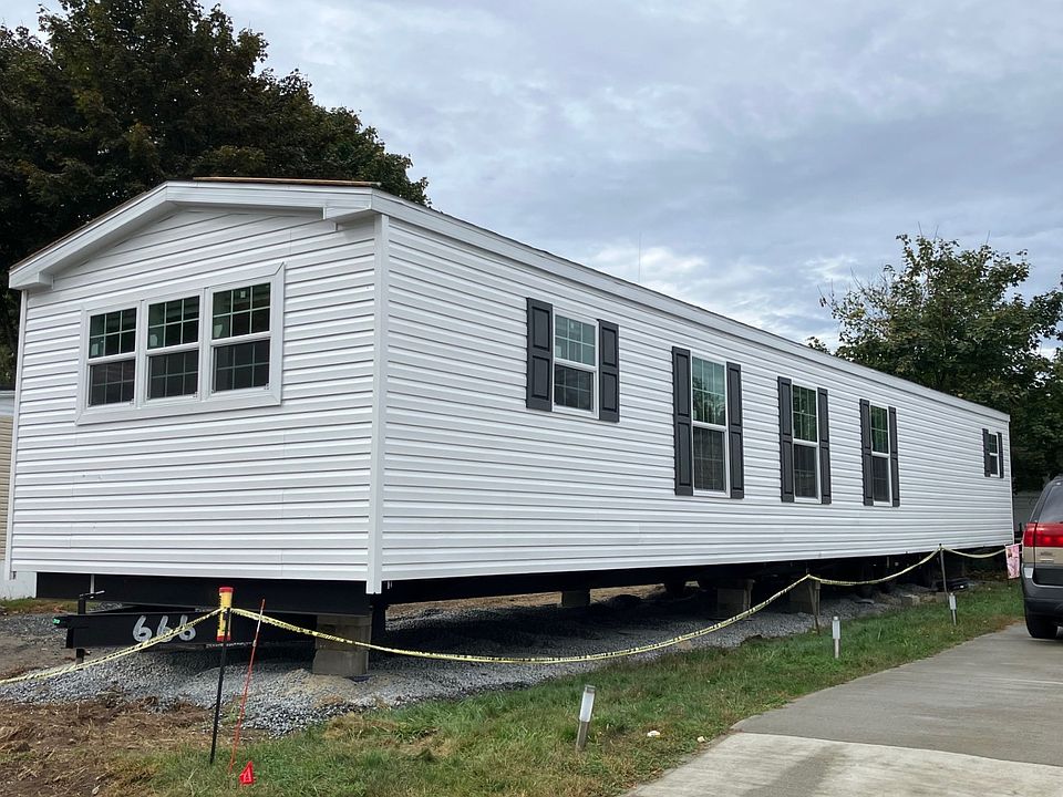 2nd image of 270 Littleton Rd Trailer 180