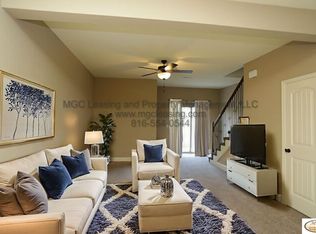 502 N Foxridge Dr, Raymore, MO 64083