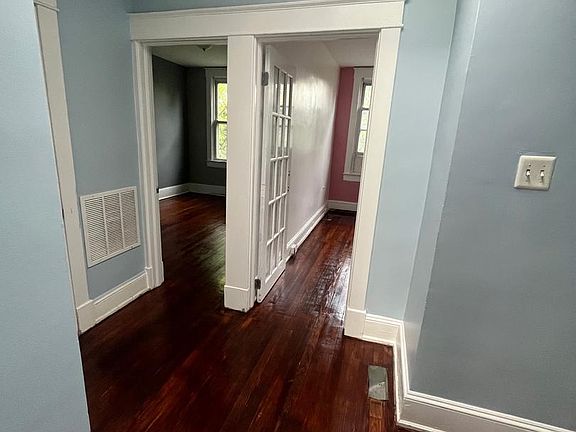 5th image of 4225 Potter St