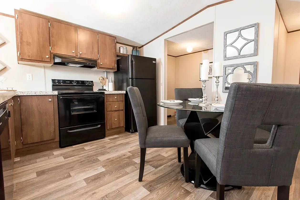 3 bed, 960 sqft, $1,006 — Photo 3