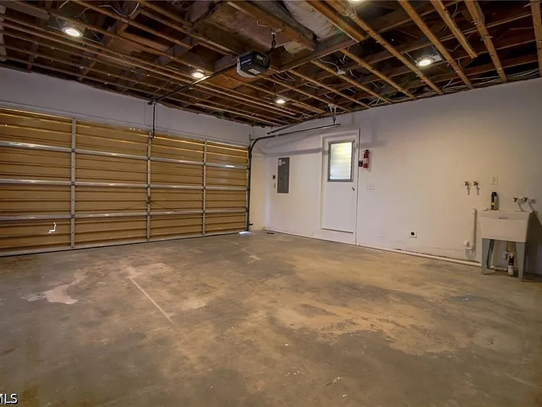 5302 Malibu Ct — Photo 16