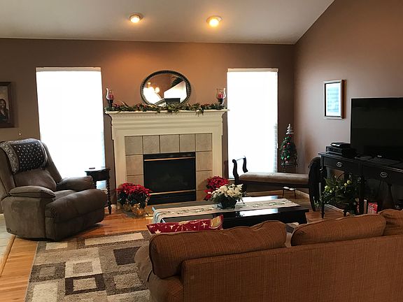 4th image of 40752 Lenox Park Dr #3