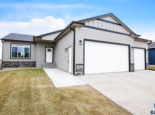 7817 E Marana St, Sioux Falls, SD 57110