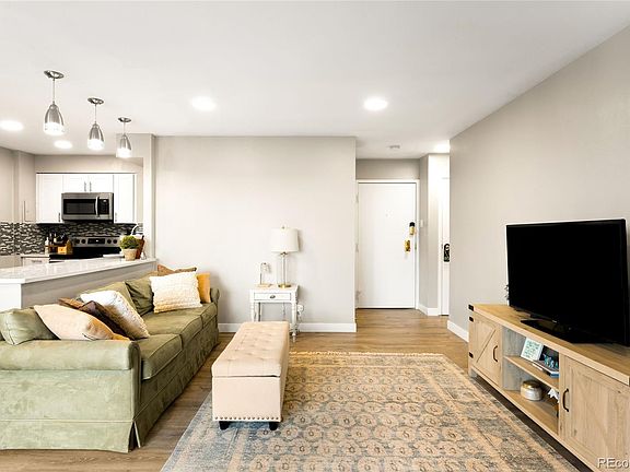 5th image of 460 S Marion Parkway #1052