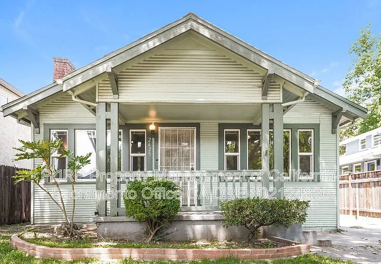 2625 D St — Photo 1