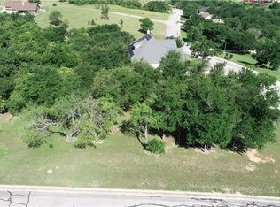 1901 Sarah Cv, Taylor, TX 76574