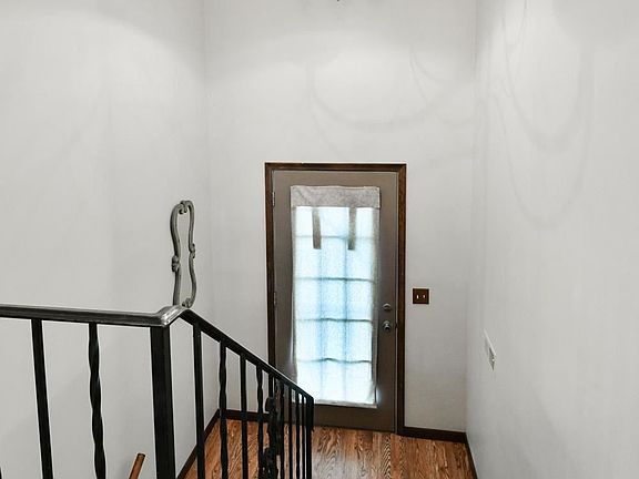 3rd image of 14115 Washington Cir