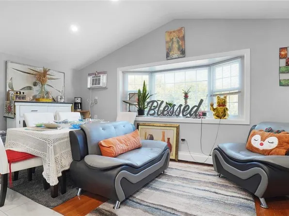 3661 Varian Avenue, Bronx, NY 10466